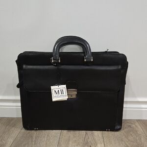 NWT Retro Mancini Elegant/Chic  Black Leather Briefcase